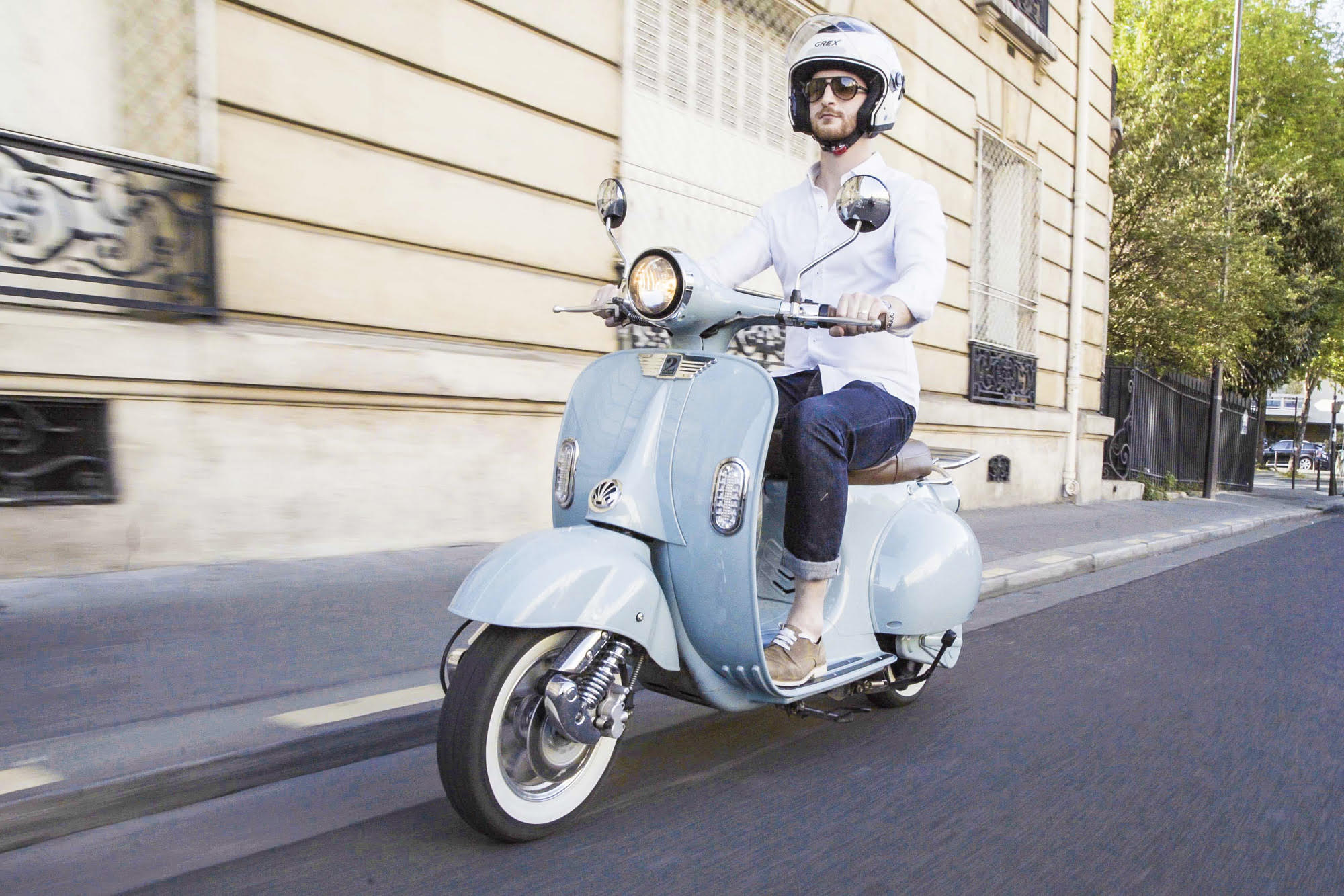 choisir entre une scooter électrique ou un scooter thermique