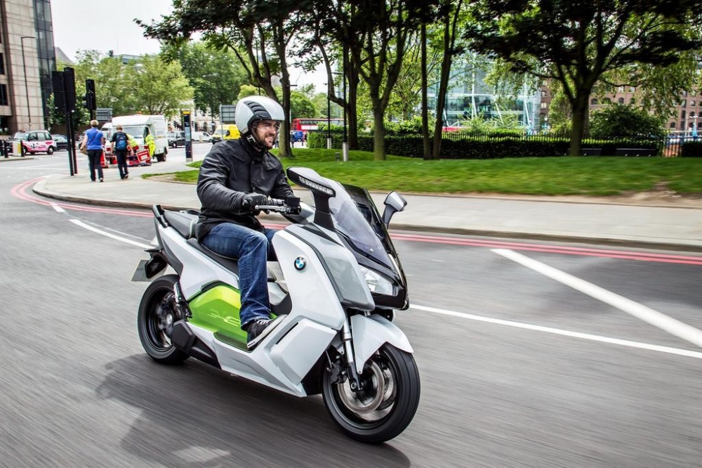scooter électrique BMW à Paris 